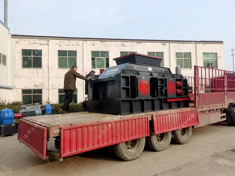 建筑用砂配置的液壓對(duì)輥制砂機(jī)多少錢(qián)一臺(tái)？